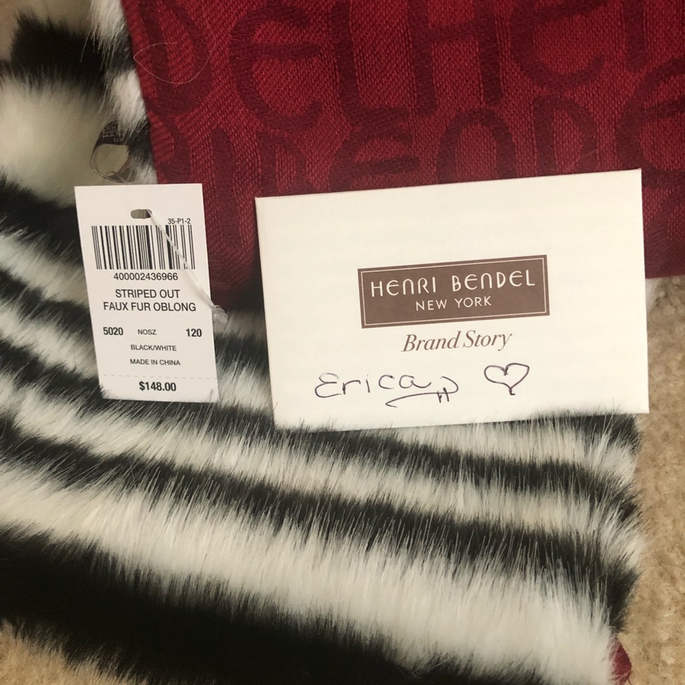 NWT Henri Bendel Scarf